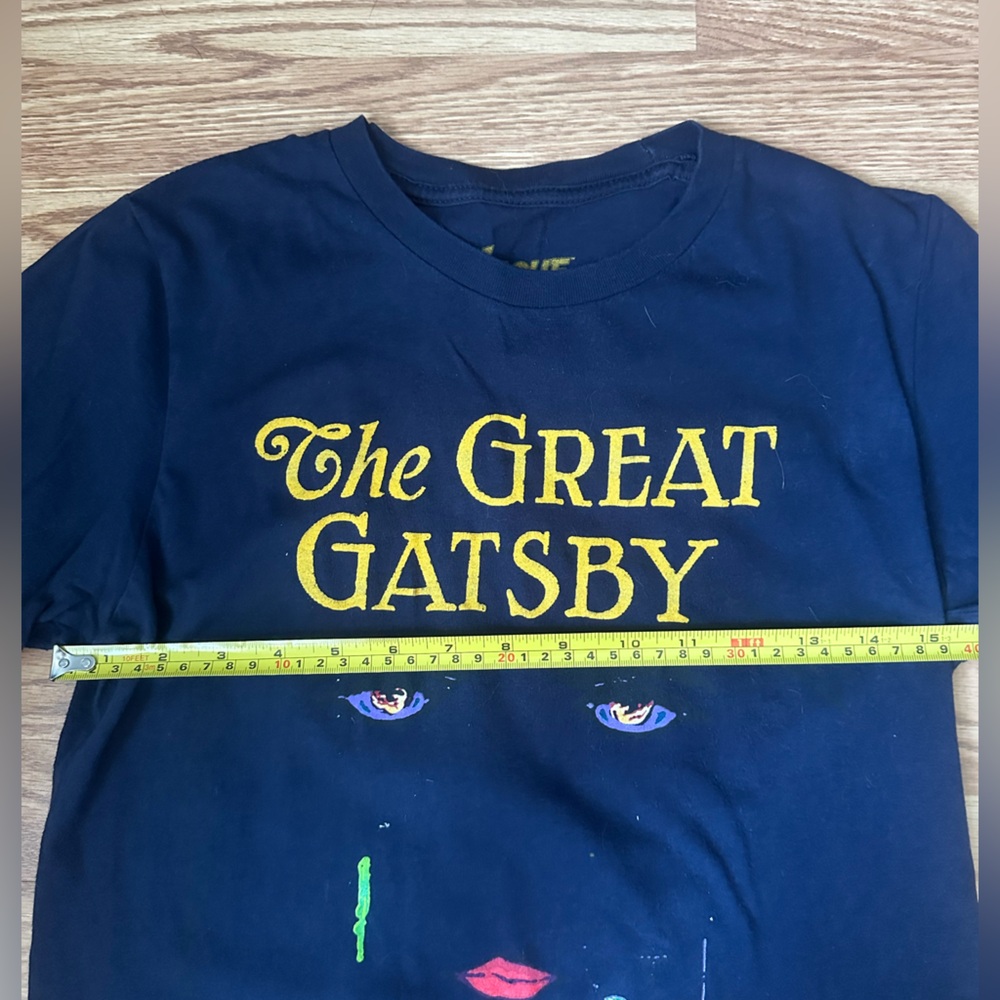 The Great Gatsby Graphic Tee - Picture 9 of 9
